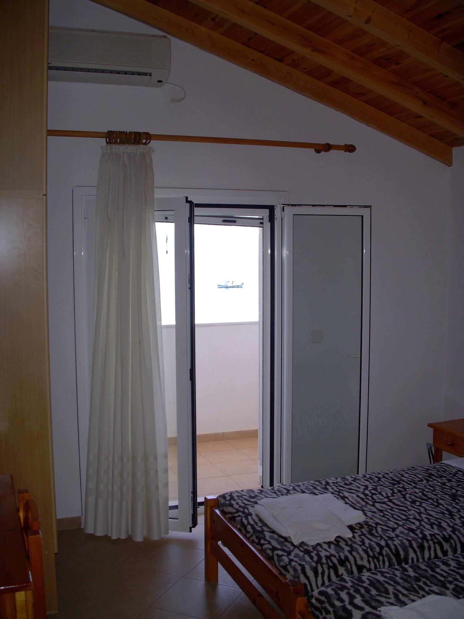 Likourgos Beach Kávos Екстериор снимка