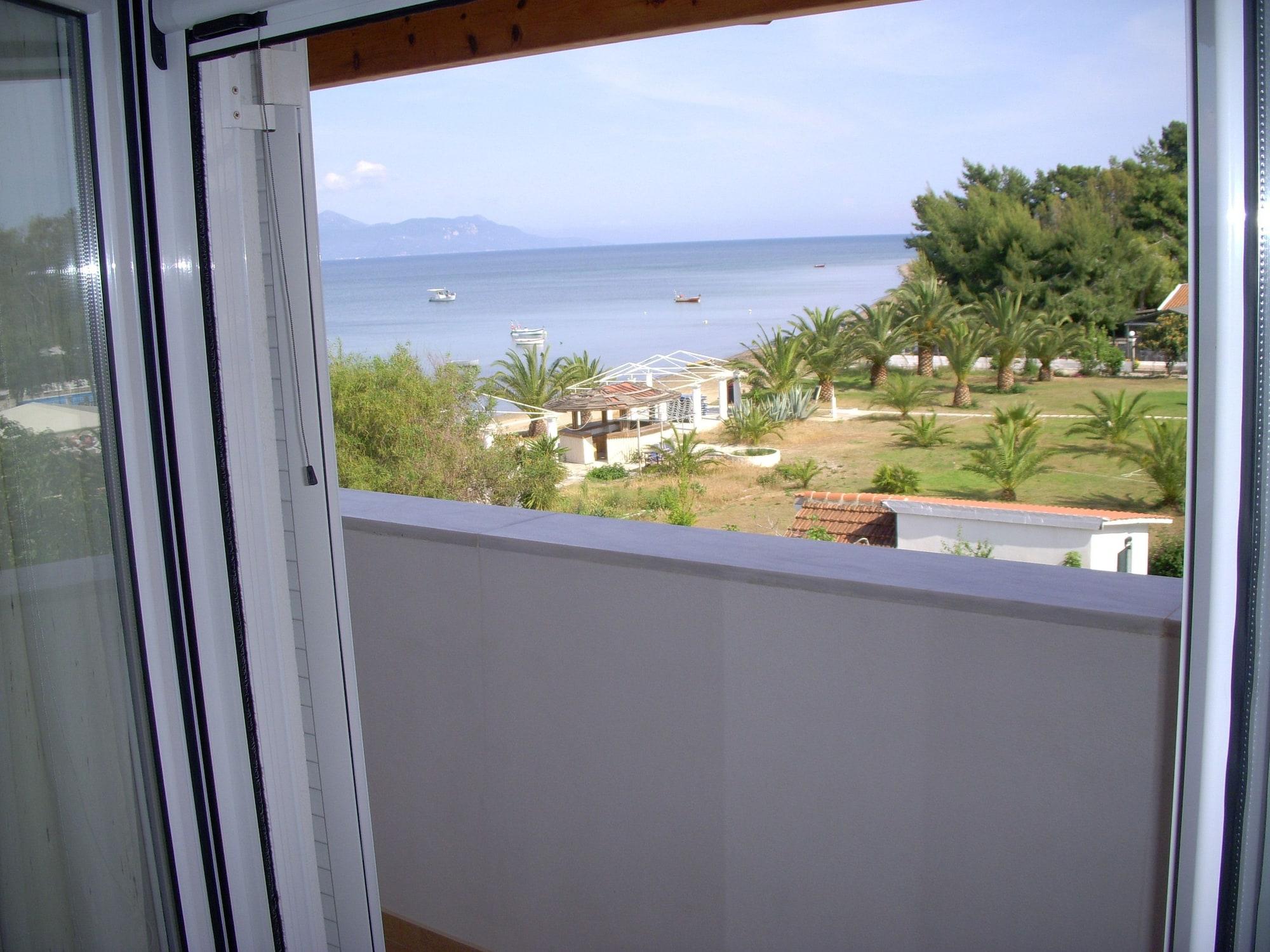 Likourgos Beach Kávos Екстериор снимка