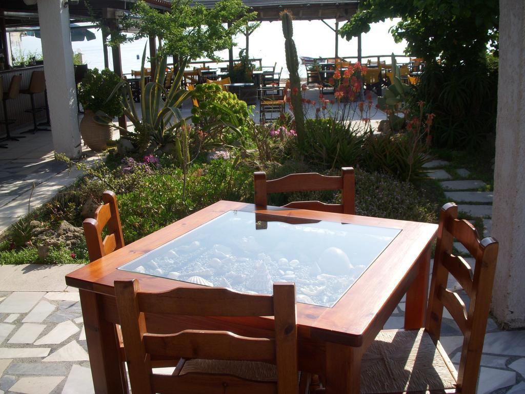 Likourgos Beach Kávos Екстериор снимка