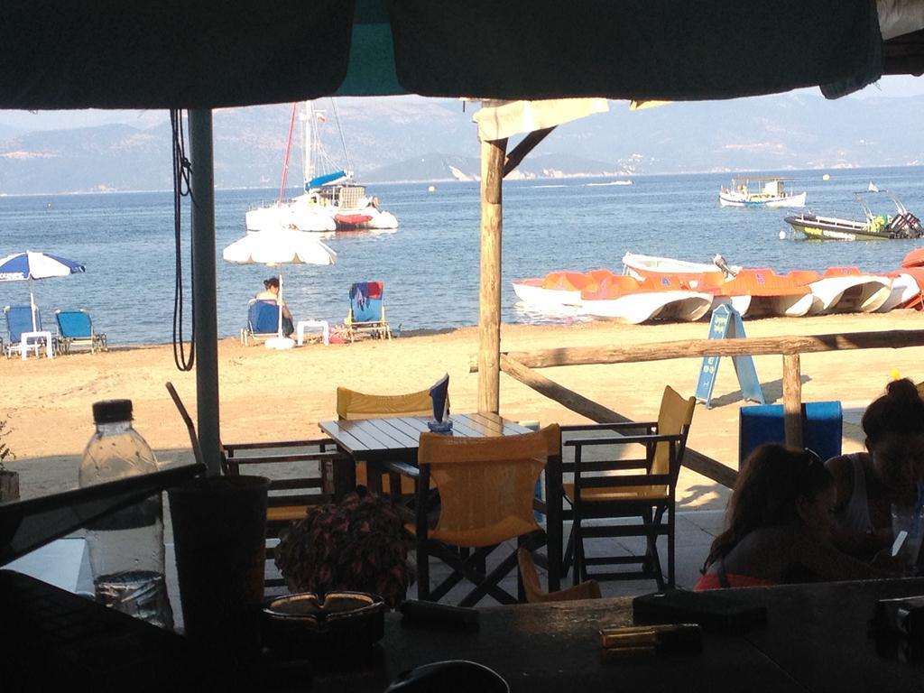 Likourgos Beach Kávos Екстериор снимка